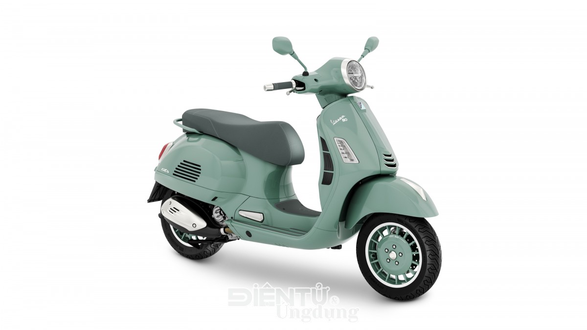 Vespa GTS 80th