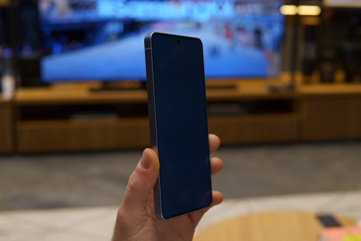 Galaxy S26 Ultra: Siêu phẩm màn hình bảo mật cấp độ điểm ảnh, giá không tăng