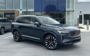 Volvo XC90 2026 về Việt Nam giá 3,579 tỷ đồng, thấp hơn BMW X5 và Audi Q7