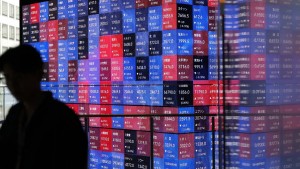 Nhận định chứng khoán 10/7: VN-Index kiểm định vùng hỗ trợ 1.830 điểm