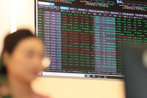 Nhận định chứng khoán 15/7: VN-Index thử thách lại vùng kháng cự 1.830 điểm