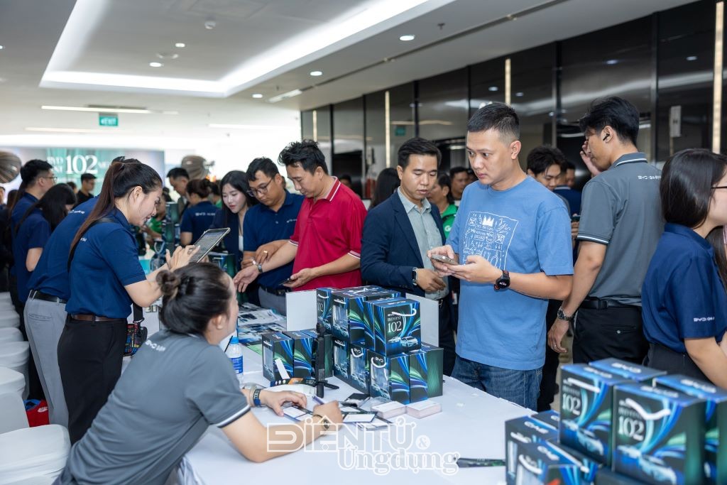 BYD Fest 102 Mùa 2: BYD bắt tay Grab, ưu đãi xe điện tới 125 triệu đồng BYD Fest 102 Mùa 2: BYD bắt tay Grab, ưu đãi xe điện tới 125 triệu đồng
