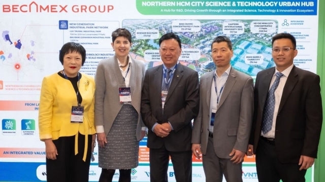 Đại học Monash và tập đoàn Becamex ký kết biên bản hợp tác