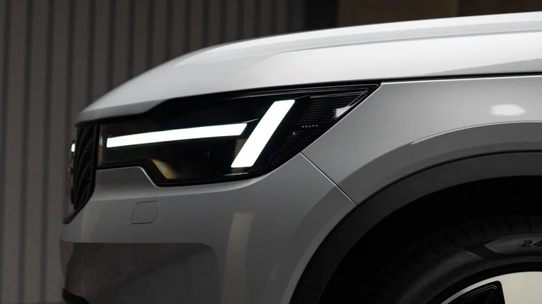 Volvo XC40 2028 trình làng diện mạo mới, tạm biệt bản chạy điện EX40