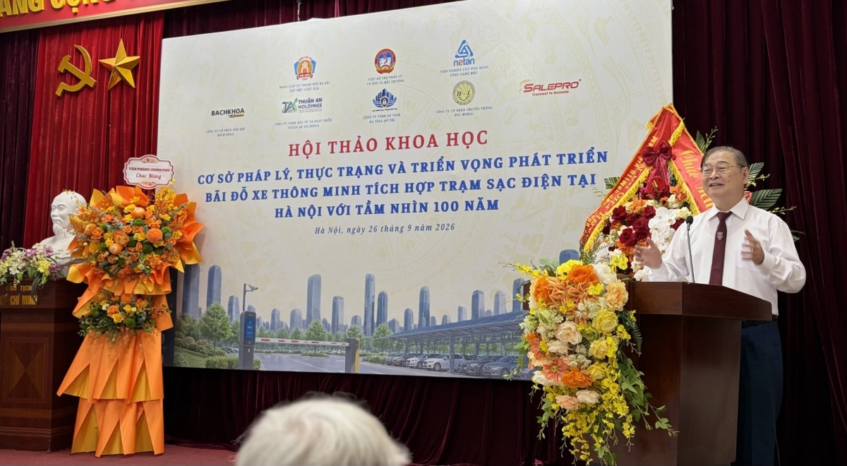 Hà Nội tìm lời giải cho bài toán bãi đỗ xe và hạ tầng sạc điện