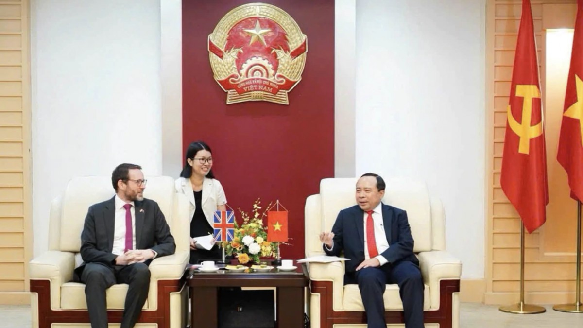 Việt Nam sẽ được mời tham gia 9 chương trình hợp tác khoa học của Anh